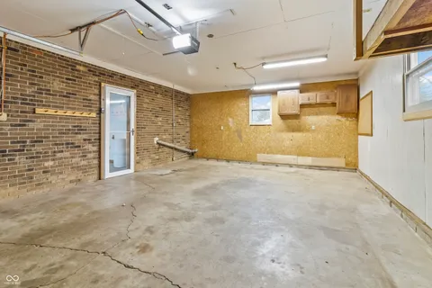 $299,900 | 10190 North Balfer Drive East, Fortville, IN 46040