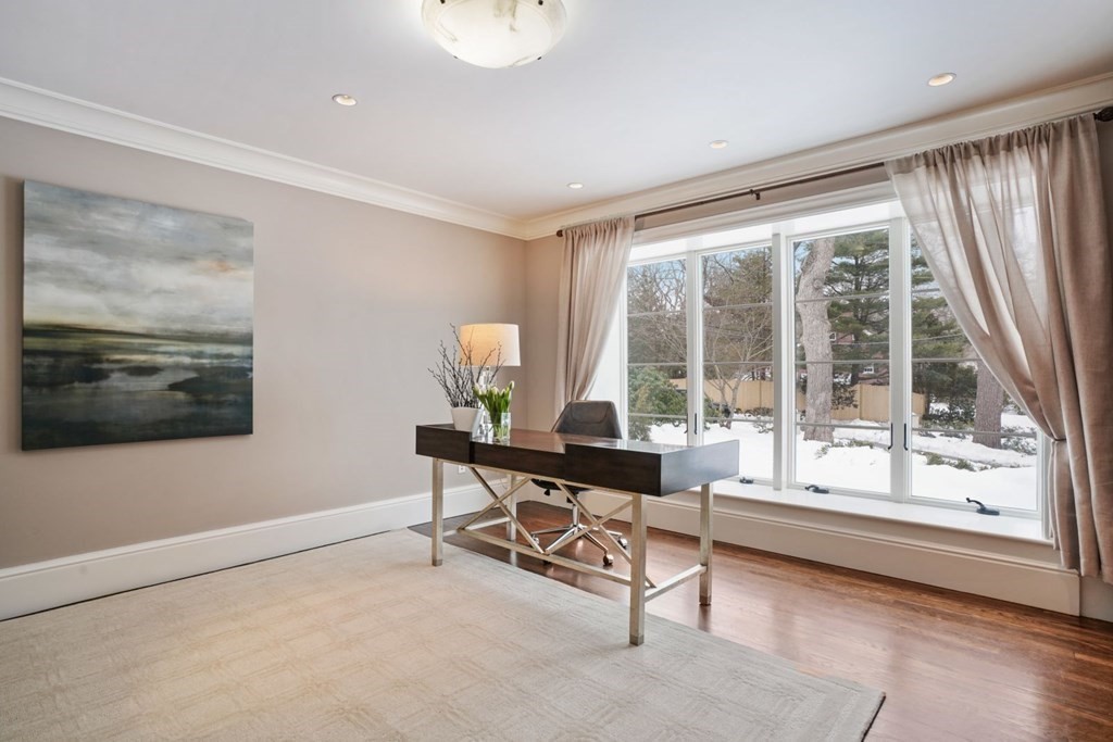 4 Woodcliff Road Wellesley, MA 02481 - Photo 20 of 37