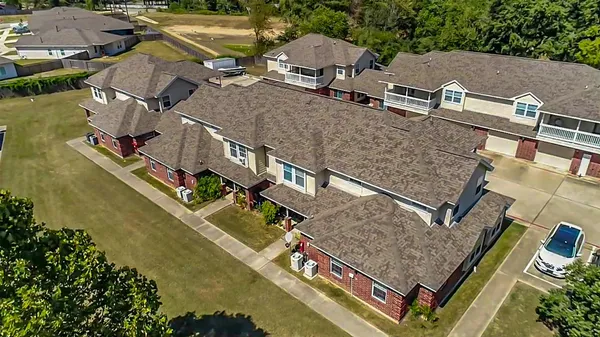 $1,725 | 1255 Lovett Street, Unit 1255, Tomball, TX 77375