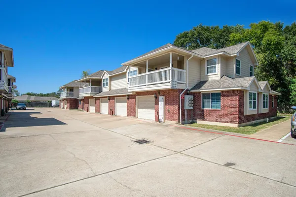 $1,725 | 1255 Lovett Street, Unit 1255, Tomball, TX 77375