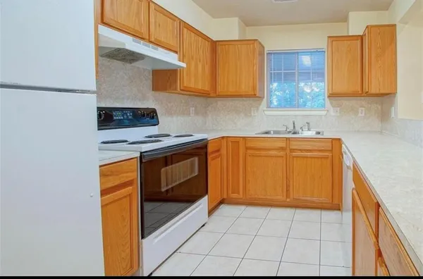 $1,725 | 1255 Lovett Street, Unit 1255, Tomball, TX 77375