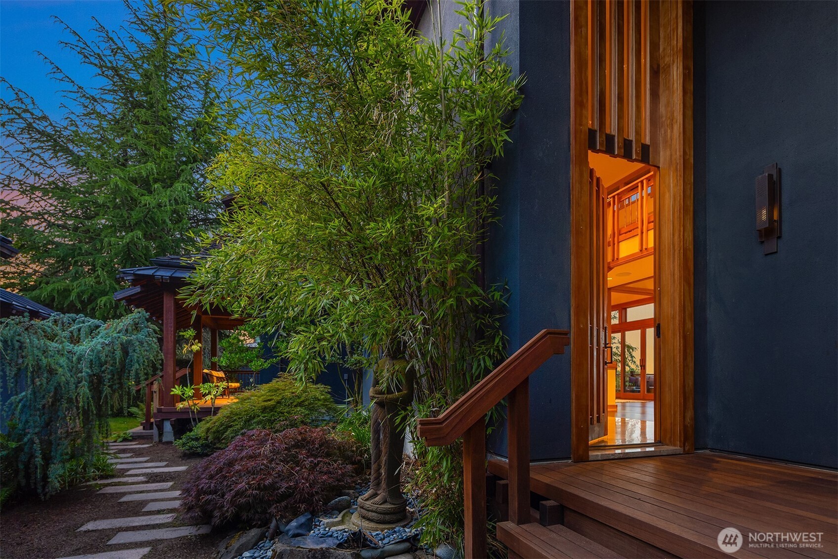 1104 Lakeside Avenue South Seattle, WA 98144 - Photo 5 of 40
