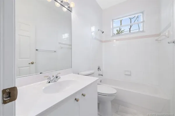 $519,000 | 1052 Southeast Westminster Place, Stuart, FL 34997