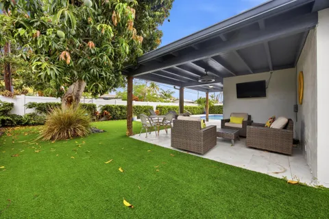 $799,000 | 817 Southeast 16th Street, Deerfield Beach, FL 33441