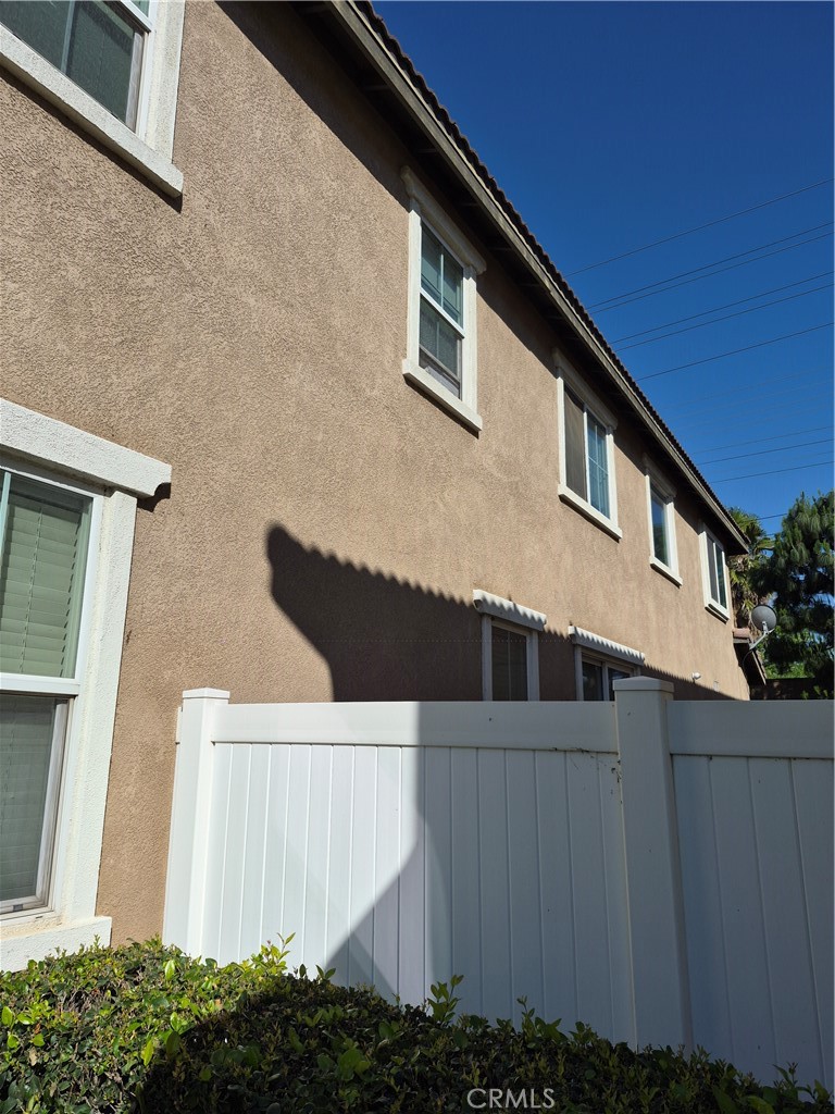 1785 Catania Drive Riverside, CA 92507 - Photo 4 of 47 Right Hand Side of house. Faces West.
