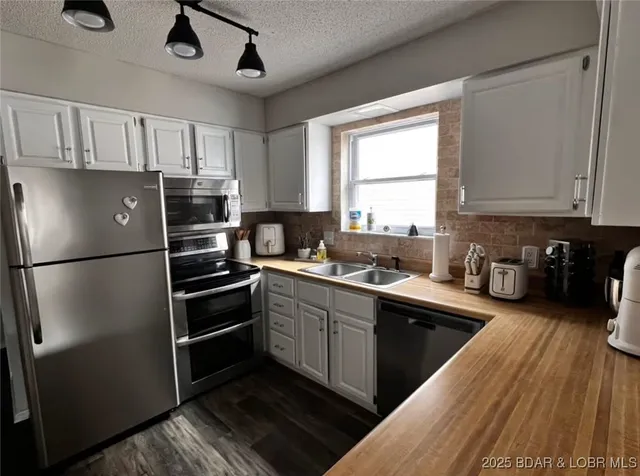 $215,000 | 20 Wheel House Circle, Unit 4A, Lake Ozark, MO 65049