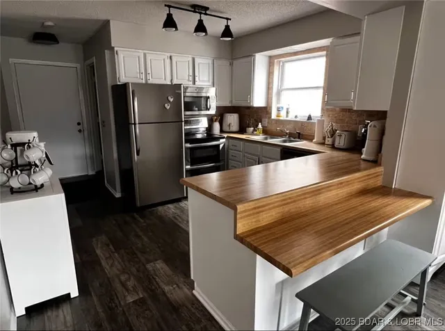 $215,000 | 20 Wheel House Circle, Unit 4A, Lake Ozark, MO 65049