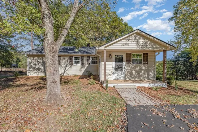 $284,900 | 150 Witt Street, Mount Airy, NC 27030