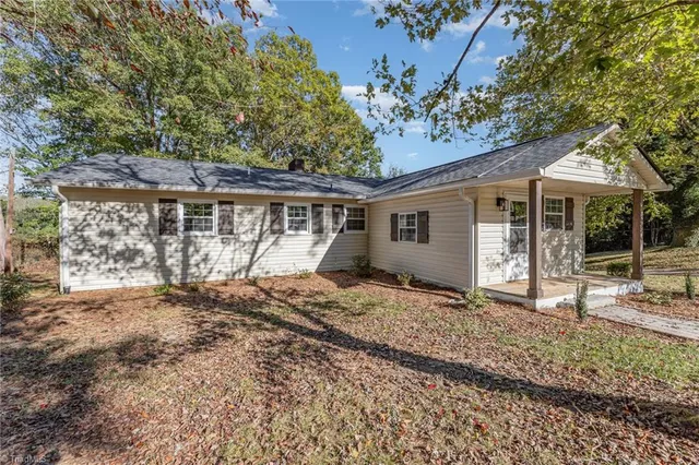 $284,900 | 150 Witt Street, Mount Airy, NC 27030