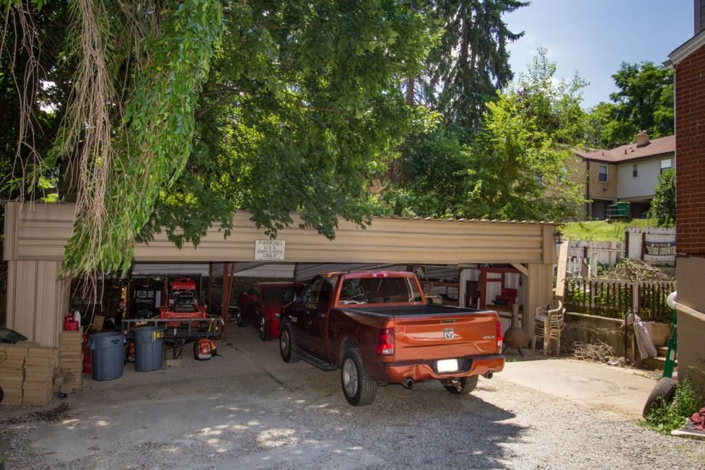 114 Three Degree Road Pittsburgh, PA 15237 - Photo 3 of 24 Carport