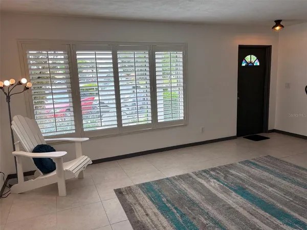 $1,500 | 2020 World Pkwy Boulevard, Unit 10, Clearwater, FL 33763