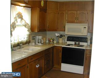 792 Davis Drive Reading, PA 19607 - Photo 5 of 11 Gallery Image 5