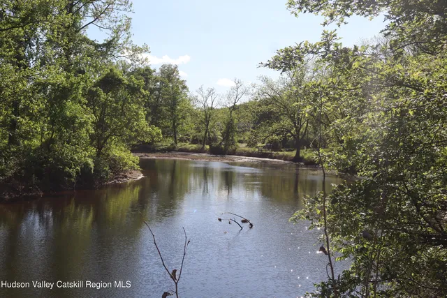 $479,000 | 432 Kings Highway, Saugerties, NY 12477