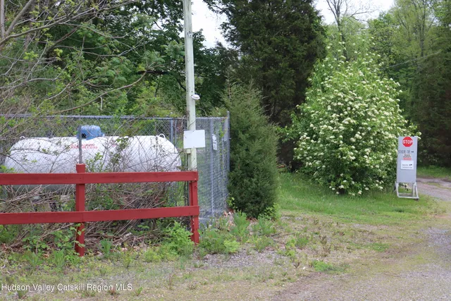 $479,000 | 432 Kings Highway, Saugerties, NY 12477