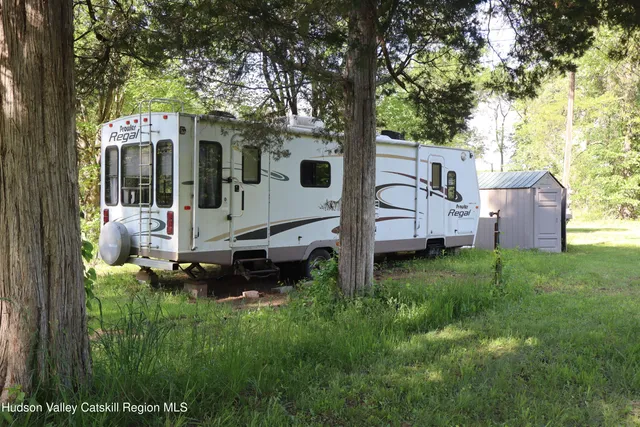 $479,000 | 432 Kings Highway, Saugerties, NY 12477