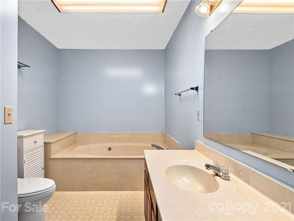 70 Rock Rest Road Hendersonville, NC 28739 - Photo 14 of 35 Gallery Image 14