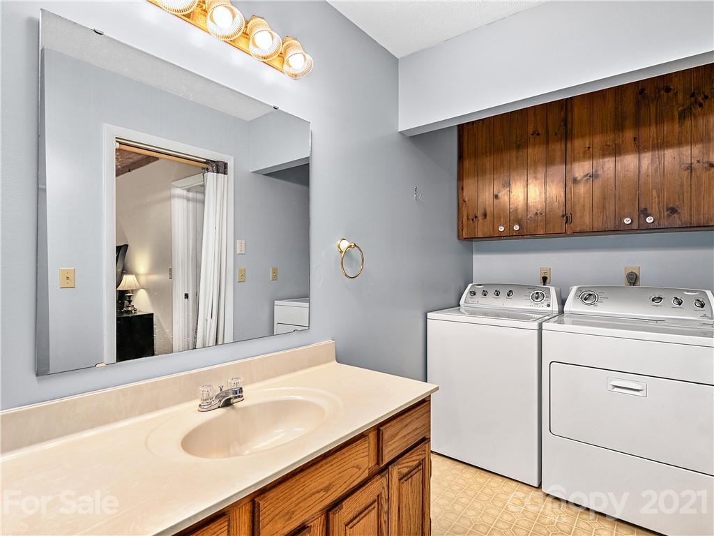 70 Rock Rest Road Hendersonville, NC 28739 - Photo 15 of 35 Gallery Image 15
