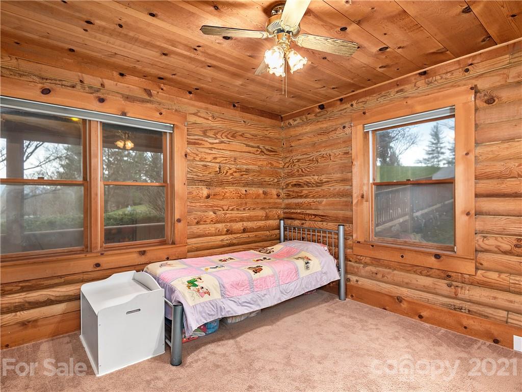 70 Rock Rest Road Hendersonville, NC 28739 - Photo 17 of 35 Gallery Image 17