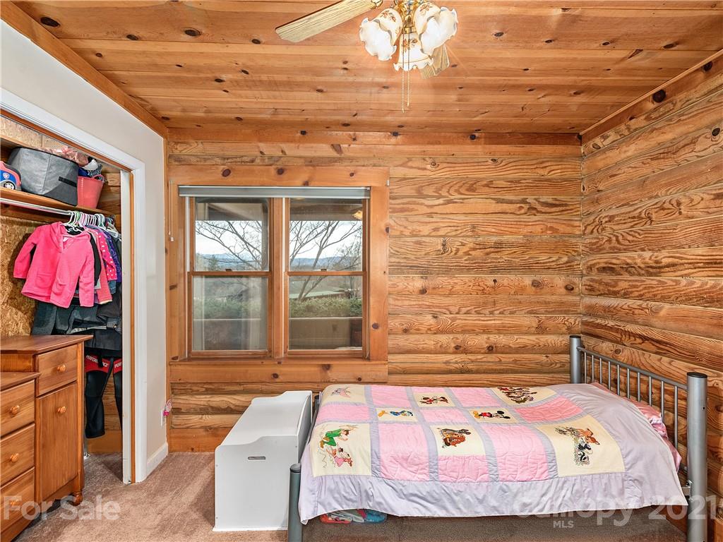 70 Rock Rest Road Hendersonville, NC 28739 - Photo 18 of 35 Gallery Image 18