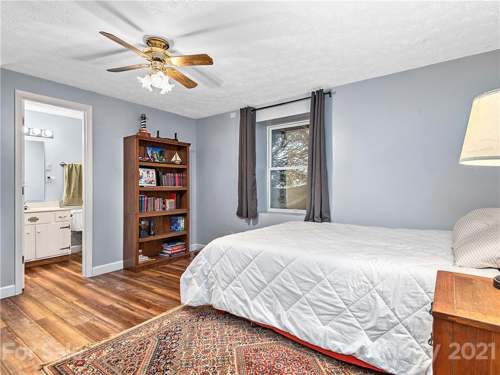 70 Rock Rest Road Hendersonville, NC 28739 - Photo 20 of 35 Gallery Image 20