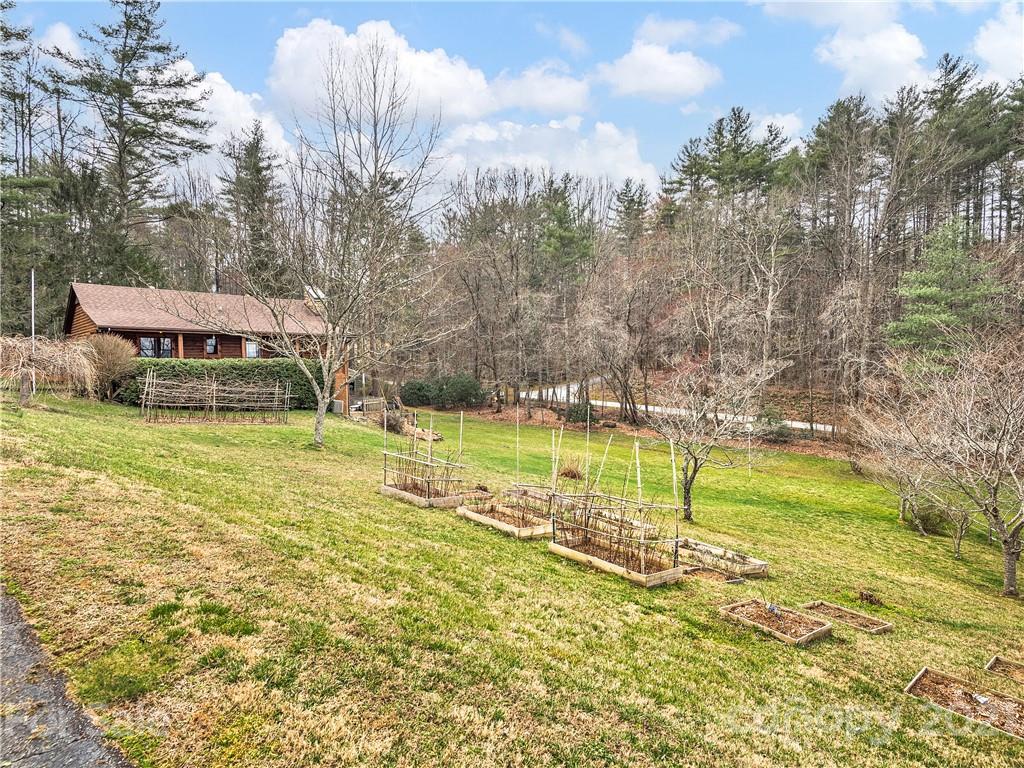 70 Rock Rest Road Hendersonville, NC 28739 - Photo 27 of 35 Gallery Image 27