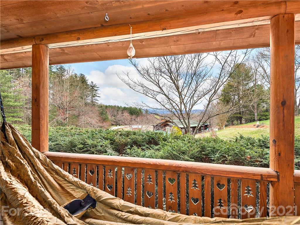70 Rock Rest Road Hendersonville, NC 28739 - Photo 4 of 35 Gallery Image 4