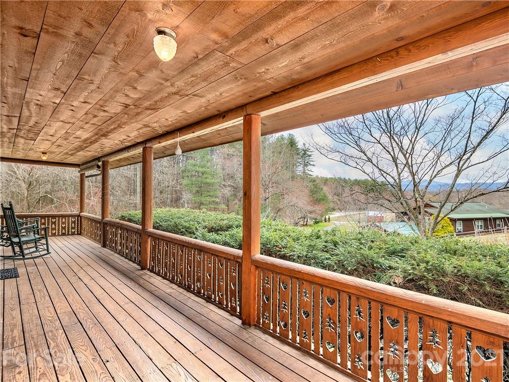 70 Rock Rest Road Hendersonville, NC 28739 - Photo 5 of 35 Gallery Image 5