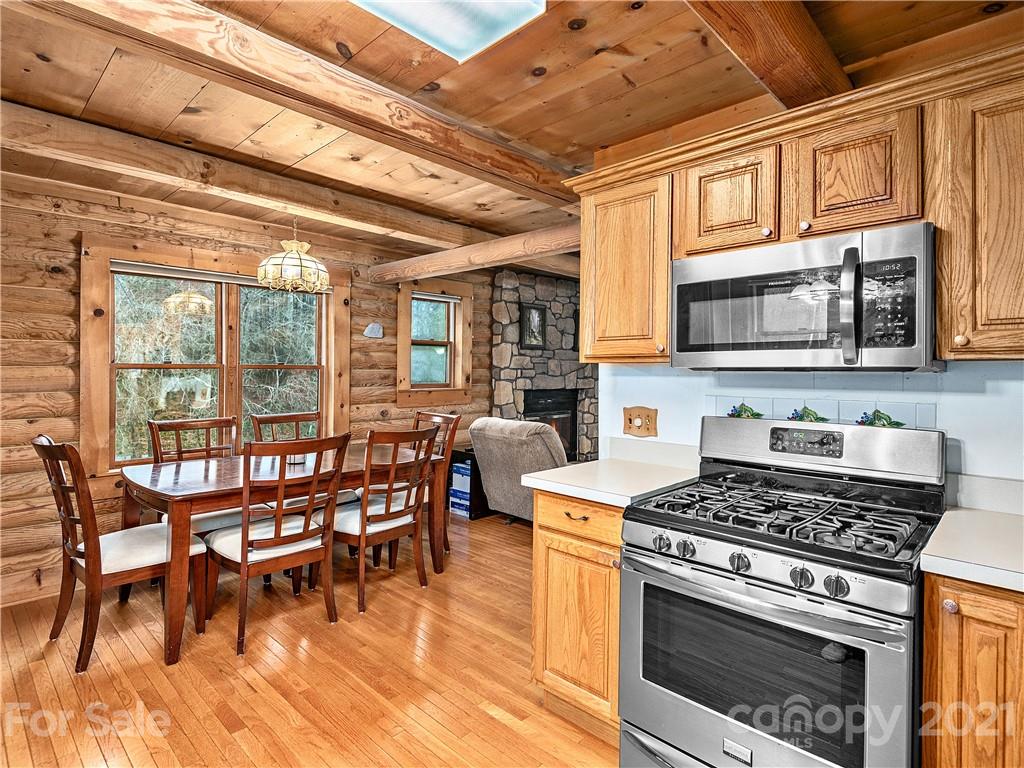 70 Rock Rest Road Hendersonville, NC 28739 - Photo 9 of 35 Gallery Image 9