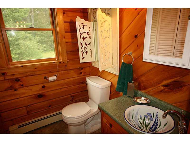 442 River Road Edgecomb, ME 04556 - Photo 7 of 18 Bathroom. first floor half bath