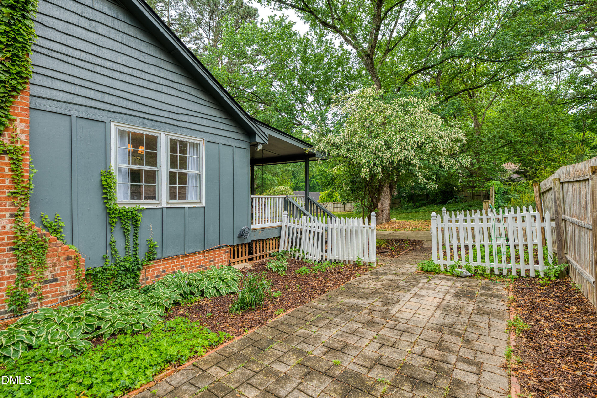 1701 Bellemeade Street Raleigh, NC 27607 - Photo 33 of 47 33 -1701 bellemeade st, exterior