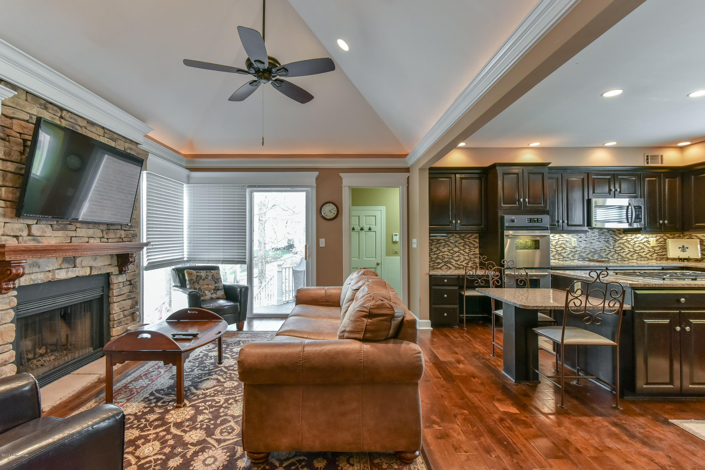 29 Southwind Road Louisville, KY 40207 - Photo 13 of 50 13 LSIR 20180330 4564