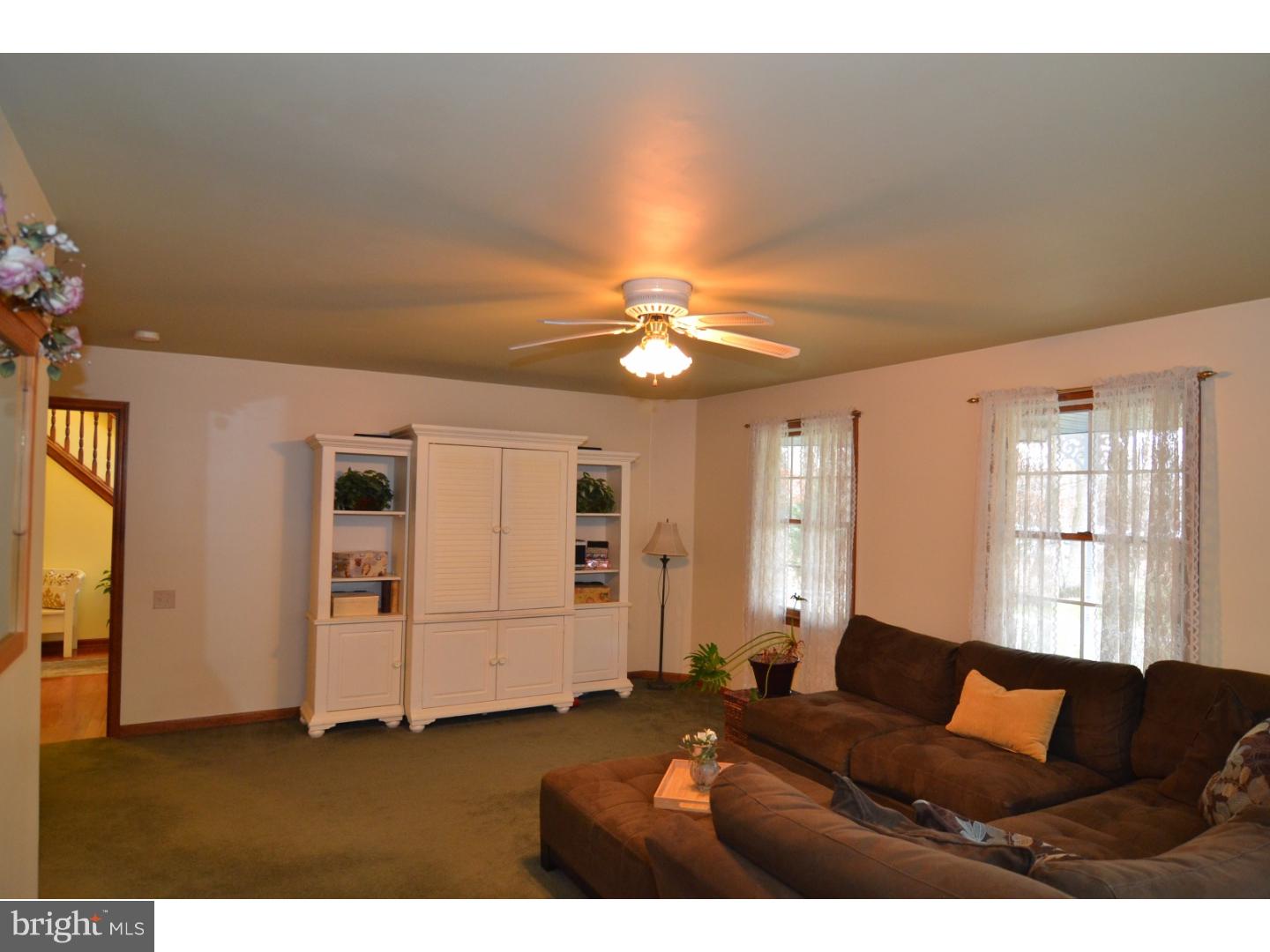 129 Oak Leaf Road Berlin, NJ 08009 - Photo 11 of 23