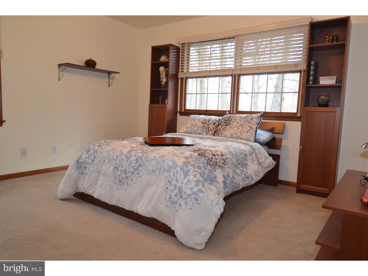 129 Oak Leaf Road Berlin, NJ 08009 - Photo 14 of 23