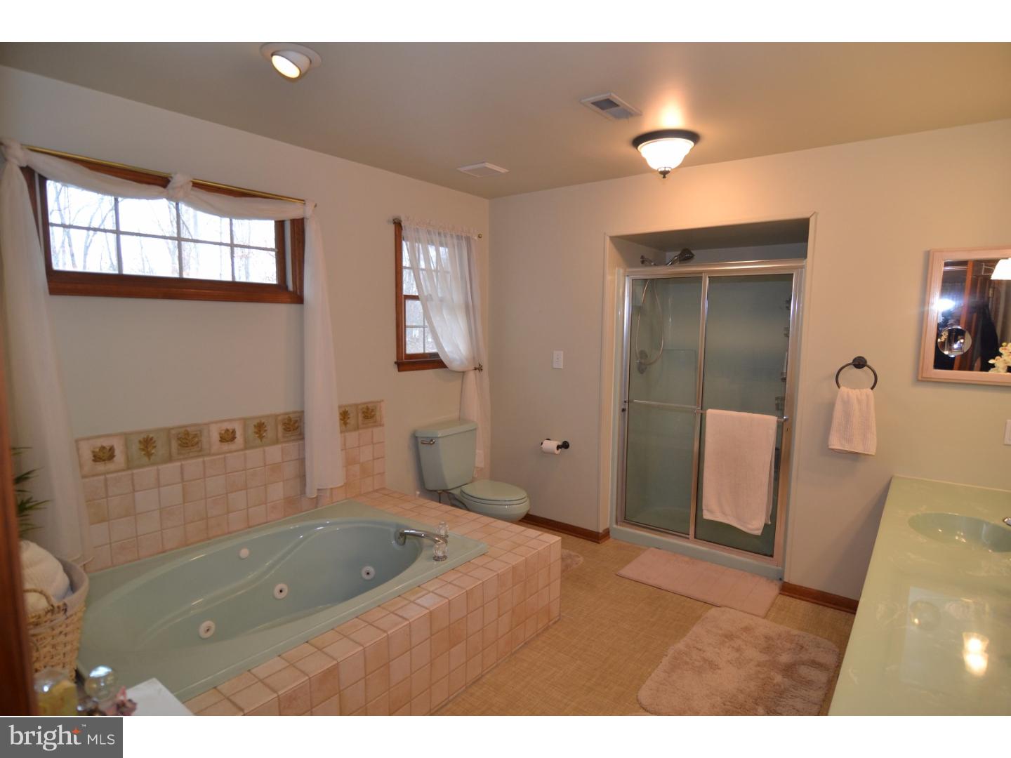 129 Oak Leaf Road Berlin, NJ 08009 - Photo 17 of 23