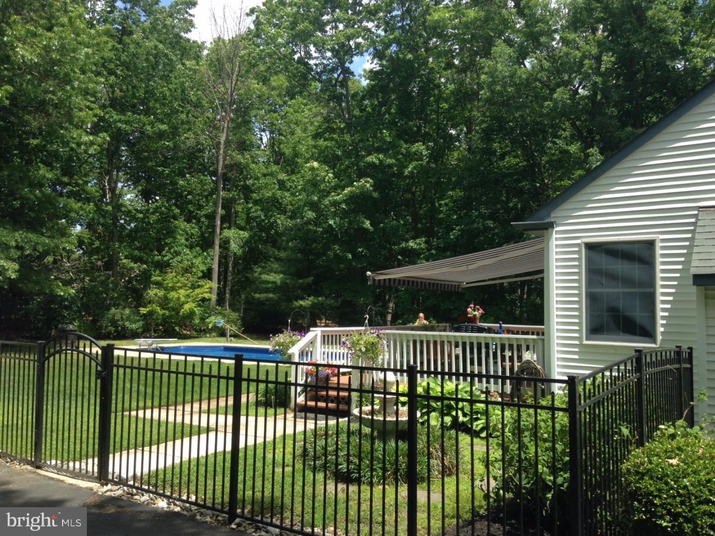 129 Oak Leaf Road Berlin, NJ 08009 - Photo 22 of 23