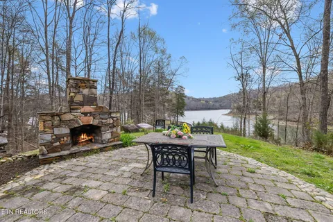 $1,499,999 | 514 Bluff View Road, New Tazewell, TN 37825