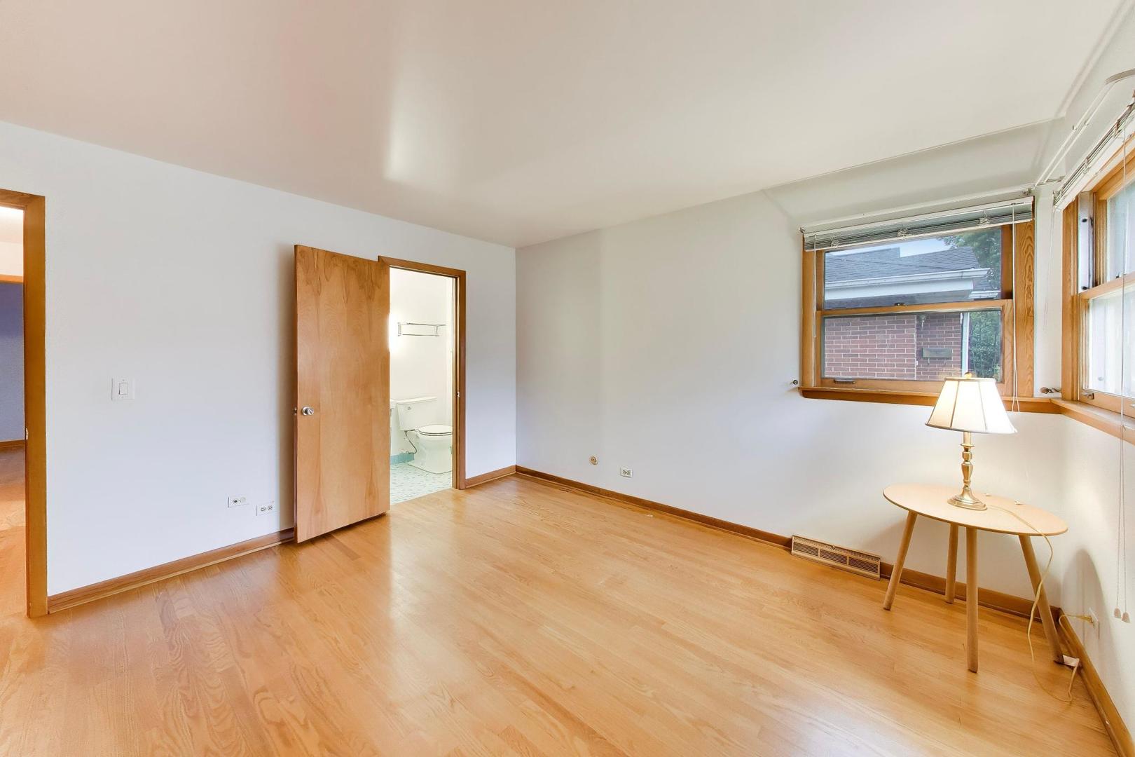 200 North Maple Street Mount Prospect, IL 60056 - Photo 16 of 36 Gallery Image 16