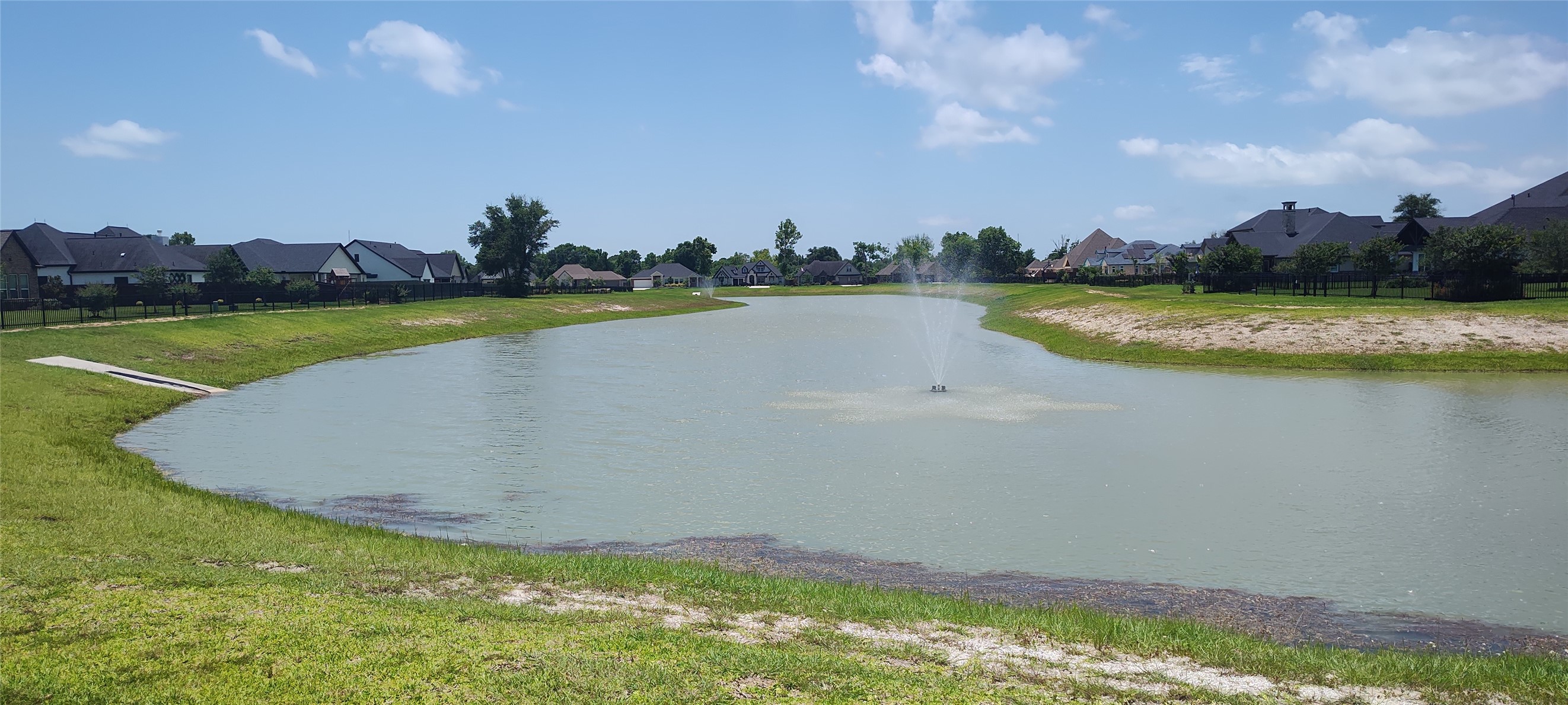 3138 North Tower Circle Santa Fe, TX 77517 - Photo 3 of 5