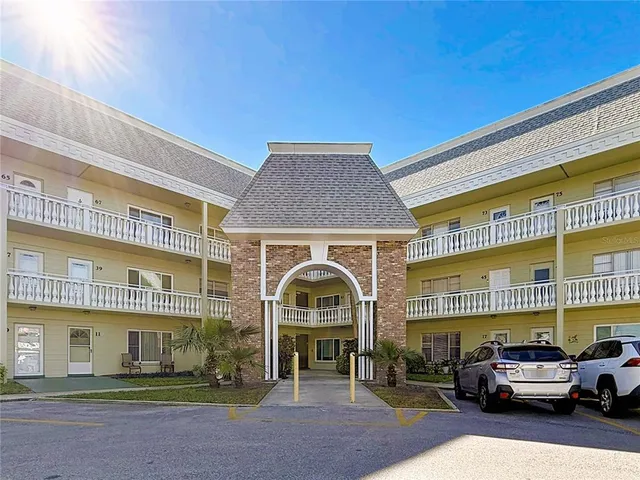 $149,000 | 2459 Columbia Drive, Unit 31, Clearwater, FL 33763