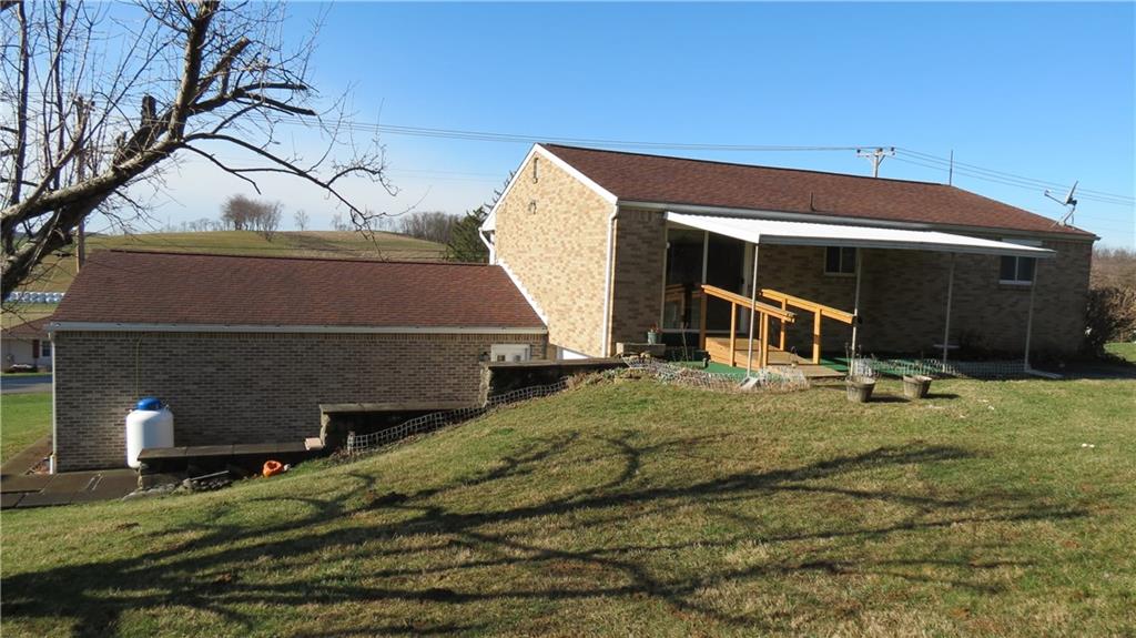 116 Julia Street Rices Landing, PA 15357 - Photo 23 of 25 RAMP IS TEMPORARY, CAN BE REMOVED.