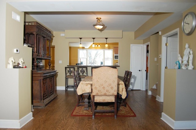 40W709 Plank Road Elgin, IL 60124 - Photo 4 of 22