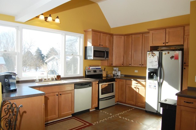 40W709 Plank Road Elgin, IL 60124 - Photo 7 of 22