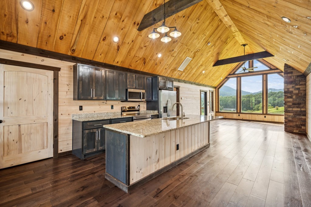 335 Mountain Road Morganton, GA 30560 - Photo 6 of 37 Gallery Image 6