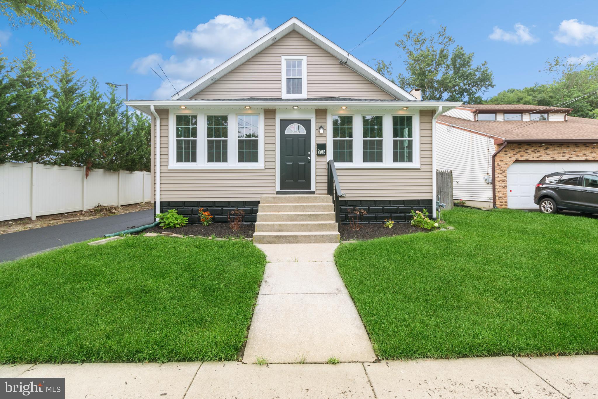 338 Jefferson Avenue Magnolia, NJ 08049 - Photo 2 of 19