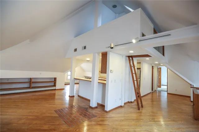 $2,100 | 11 Portsmouth Terrace, Unit 3, Rochester, NY 14607