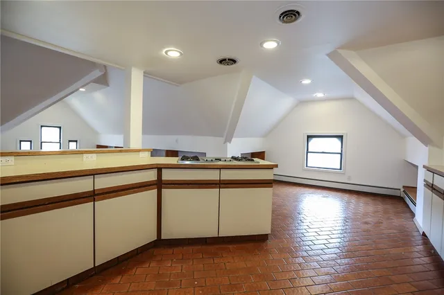 $2,100 | 11 Portsmouth Terrace, Unit 3, Rochester, NY 14607