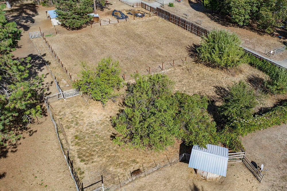 1690 Cedar Flat Road Williams, OR 97544 - Photo 38 of 39 35