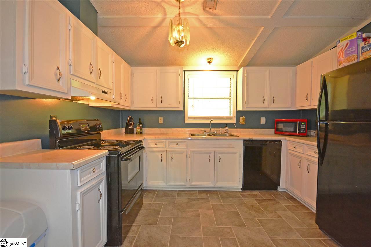 343 Fort Lindley Road Laurens, SC 29360 - Photo 4 of 19