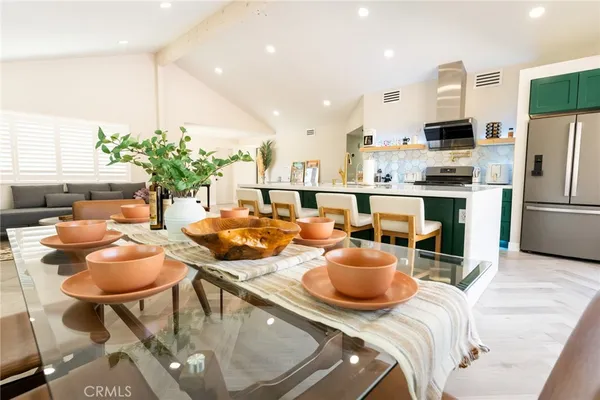 $1,225,000 | 575 North Burton Way, Palm Springs, CA 92262