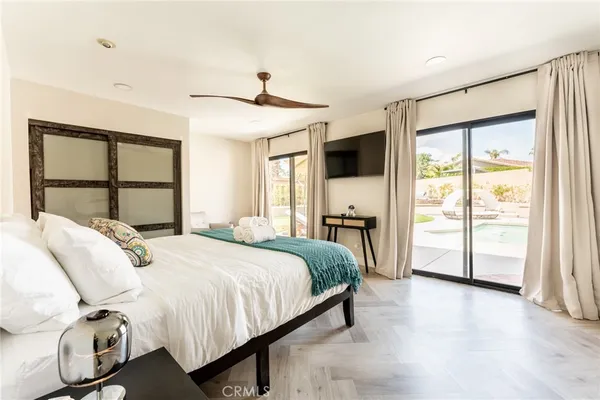 $1,225,000 | 575 North Burton Way, Palm Springs, CA 92262